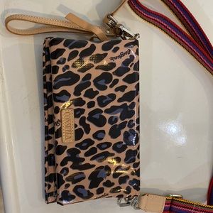 Consuela crossbody/wristlet